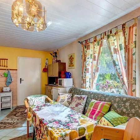 Lägenhet Wohnung 1 *